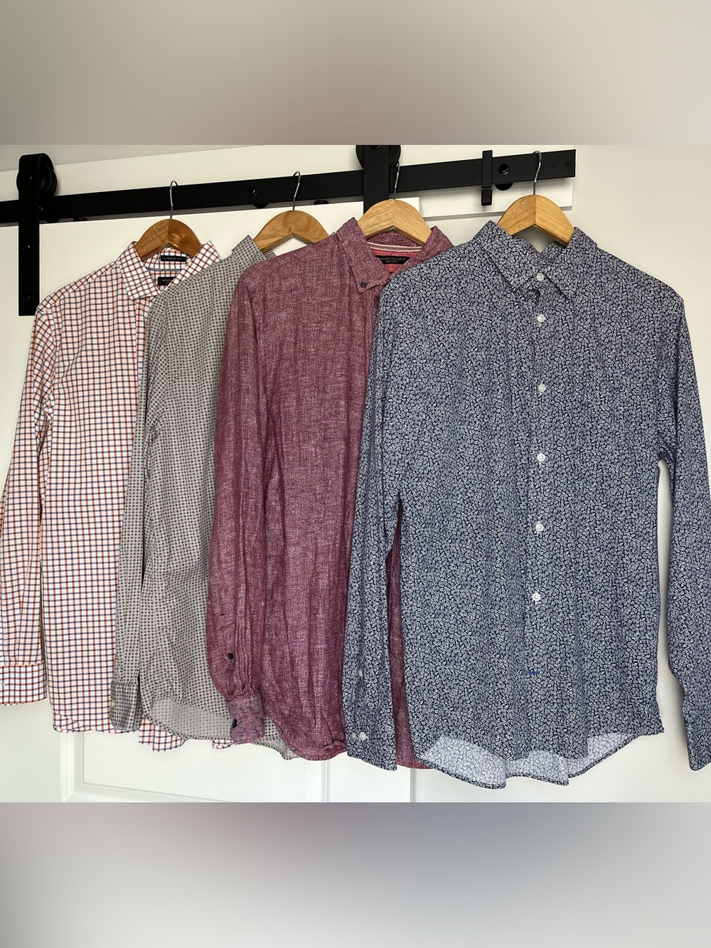 Men’s Long Sleeve Button Down Shirts.  (Banana Republic/Gap) Cotton/Linen